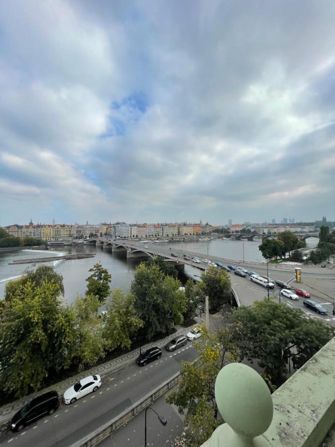 Janackovo Nabrezi 19 - Riverside Residence Prague Exterior photo