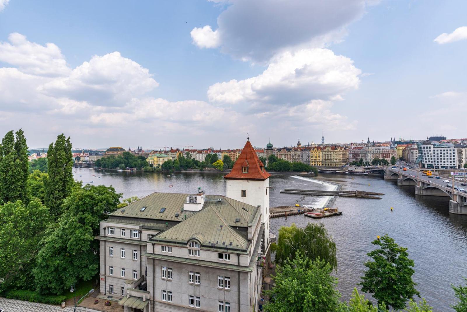 Janackovo Nabrezi 19 - Riverside Residence Prague Exterior photo